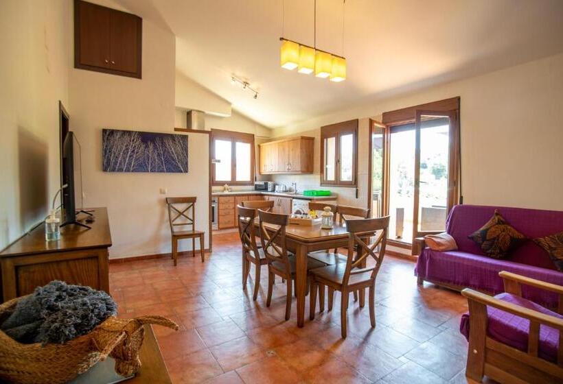 Апартаменты 3 Спальни, Hostal El Guerrer