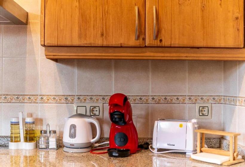 Апартаменты 2 Спальни, Hostal El Guerrer