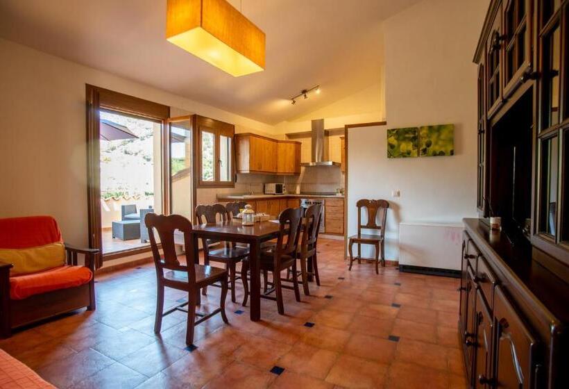 Апартаменты 2 Спальни, Hostal El Guerrer