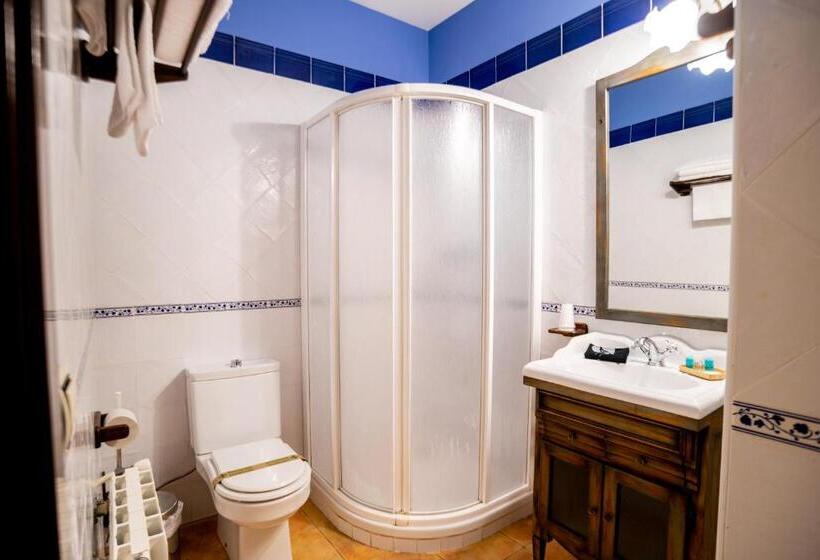 Номер Стандарт, Hostal El Guerrer