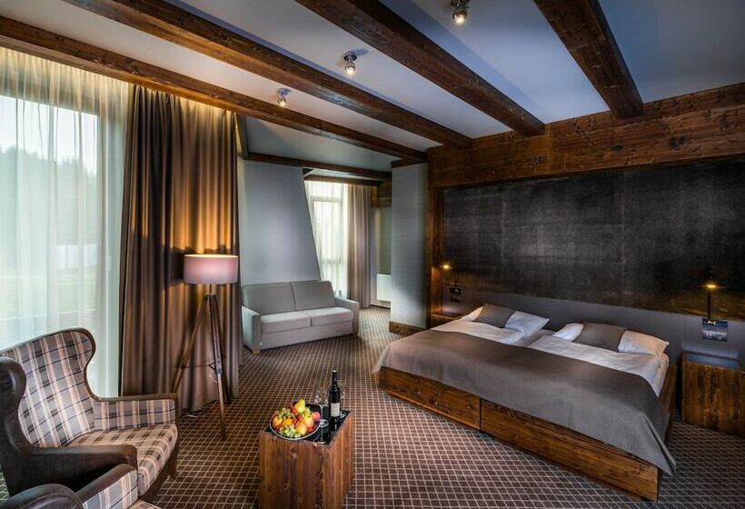 Номер Deluxe, Pošta