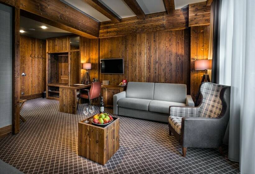 Номер Deluxe, Pošta