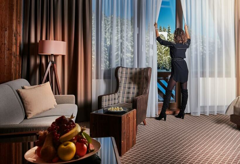 Номер Deluxe, Pošta