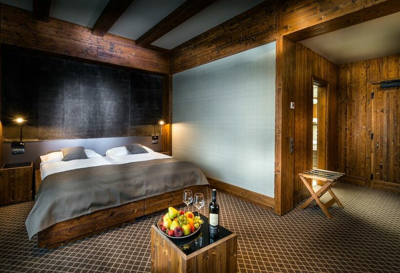 Номер Deluxe, Pošta