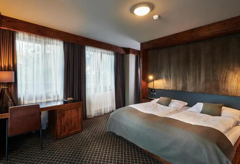 Deluxe-huoneisto 2 Makuuhuonetta, Pošta