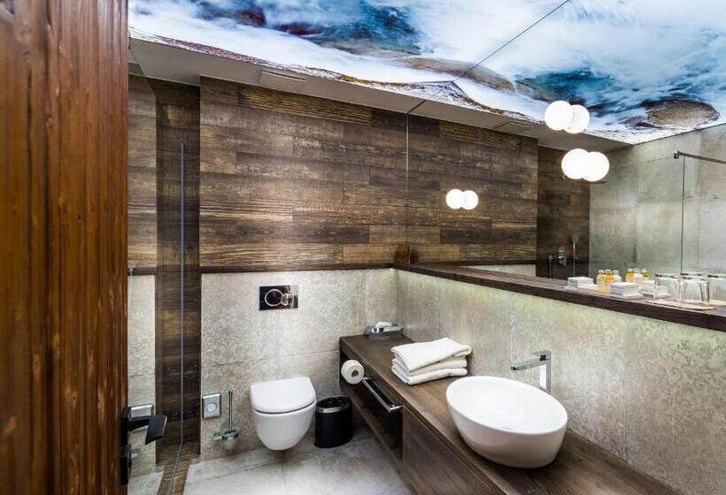 Номер Superior, Pošta