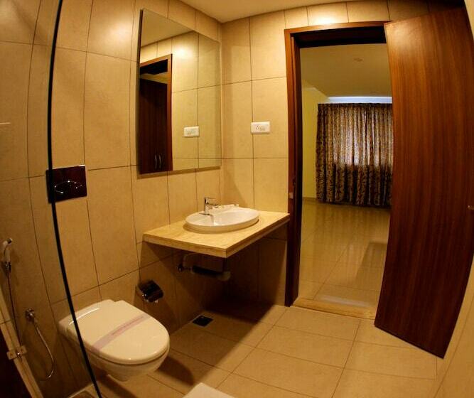 スイート, Rathna Residency