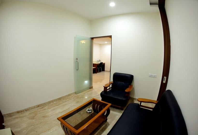 סוויטה, Rathna Residency