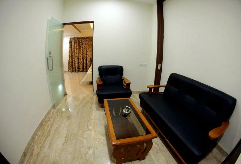 スイート, Rathna Residency