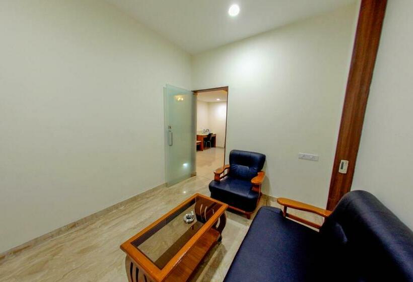 スイート, Rathna Residency