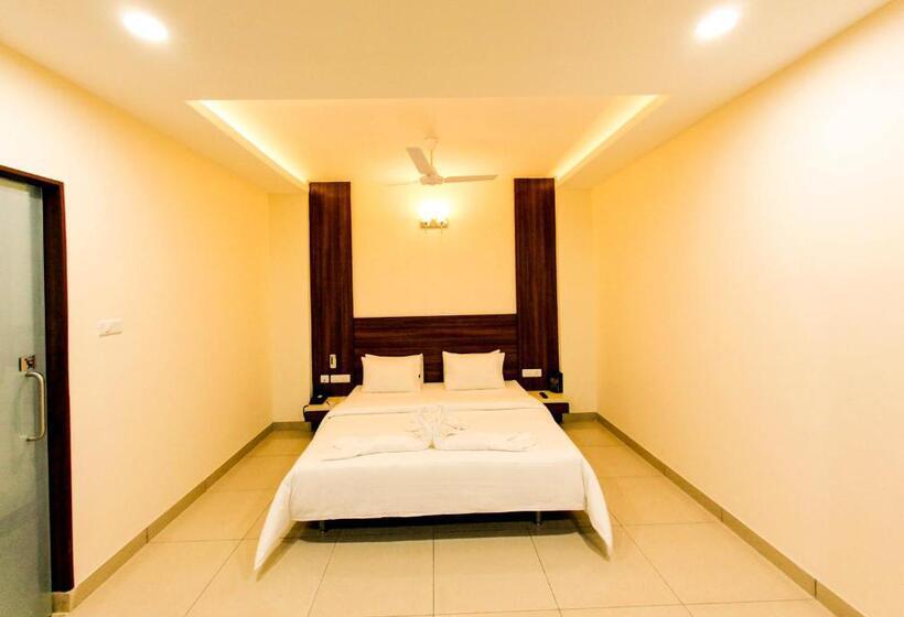 スイート, Rathna Residency