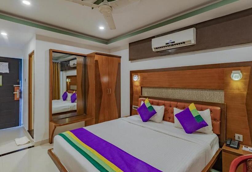 Номер Стандарт, Treebo Premium Palmyra Milford, 2 Km From Alleppey Beach