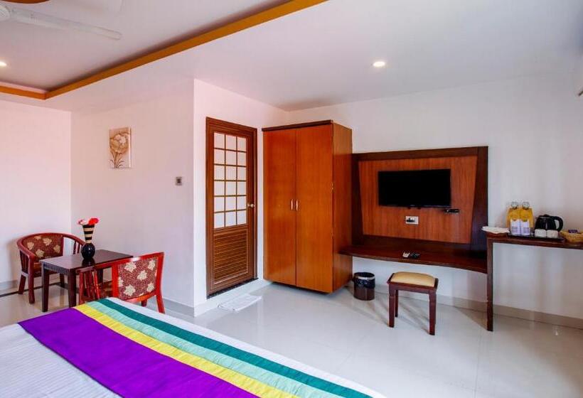 Номер Deluxe, Treebo Premium Palmyra Milford, 2 Km From Alleppey Beach