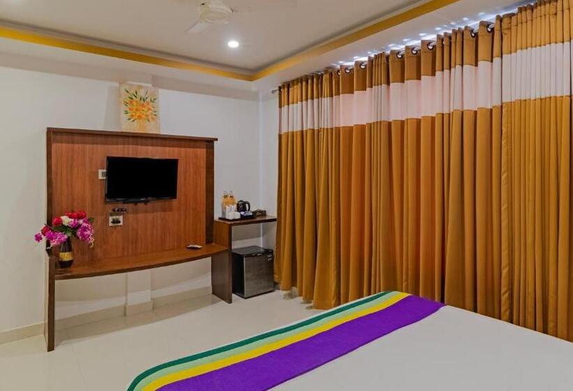 Номер Superior, Treebo Premium Palmyra Milford, 2 Km From Alleppey Beach