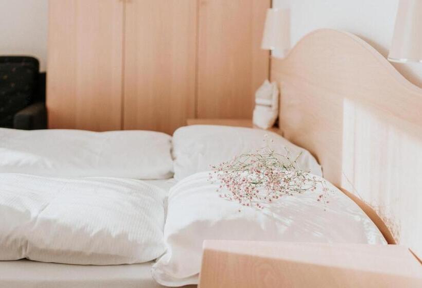 חדר לארבעה סטנדרטי עם מרפסת, Trudnerhof Im Naturpark Trudnerhorn