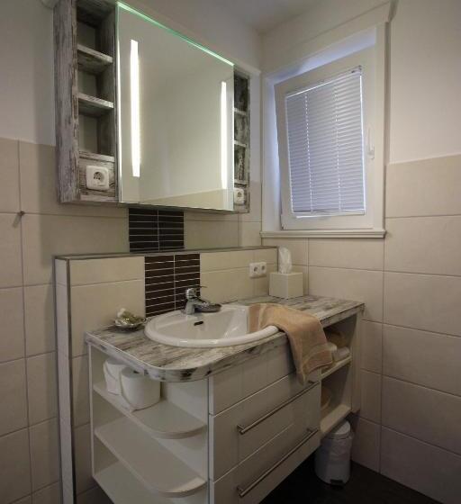 스위트, Ual öömrang Wiartshüs