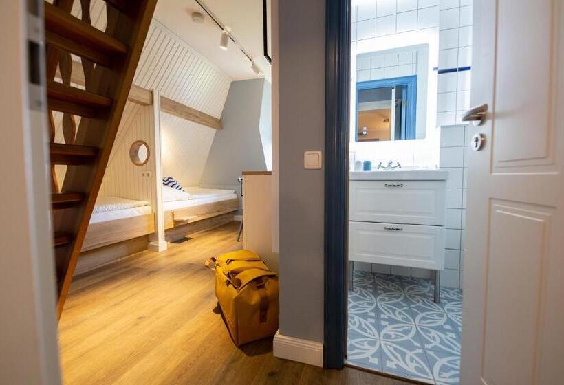 스탠다드 룸, Ual öömrang Wiartshüs