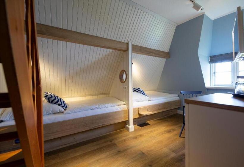 스탠다드 룸, Ual öömrang Wiartshüs