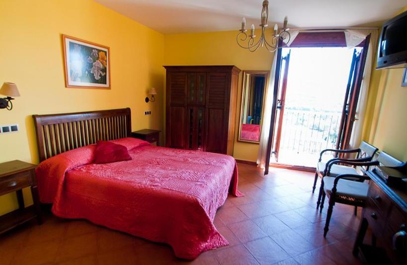 Quarto Estandar, Villa Románica