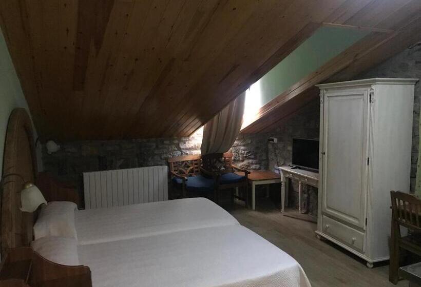 标准间, Villa Románica