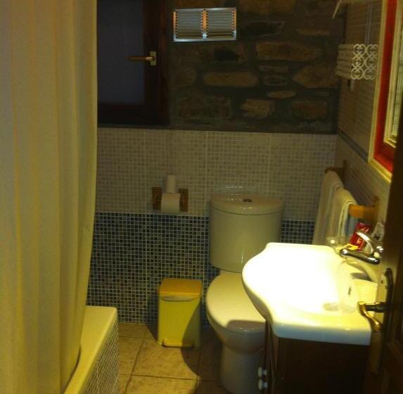 اتاق استاندارد چهار تخته, Villa Románica