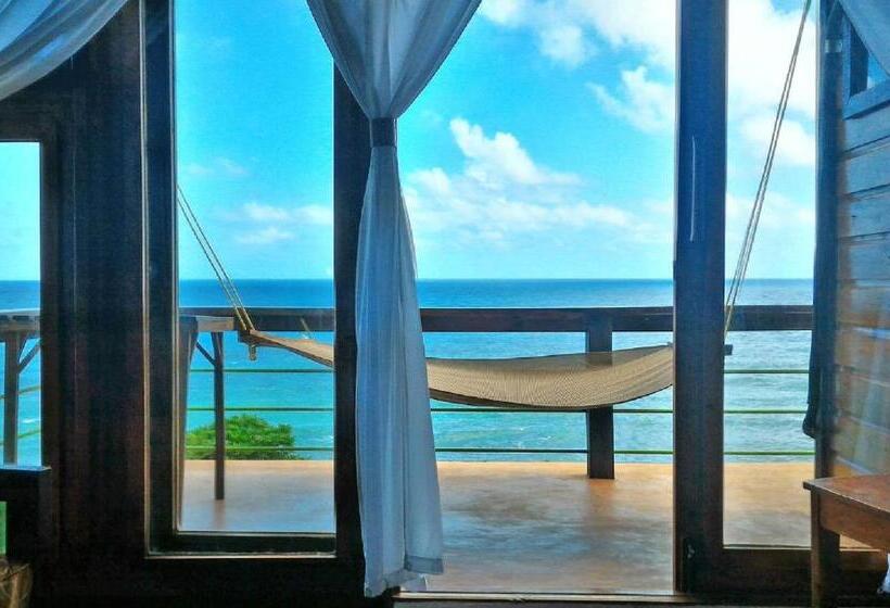 سوییت با چشم‌انداز دریا, The Sea Cliff Hotel Resort & Spa