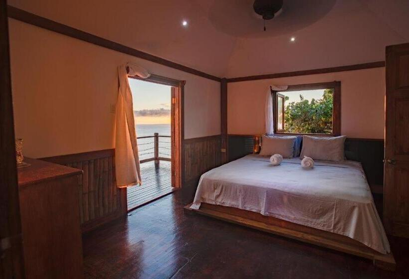 کلبه ییلاقی, The Sea Cliff Hotel Resort & Spa