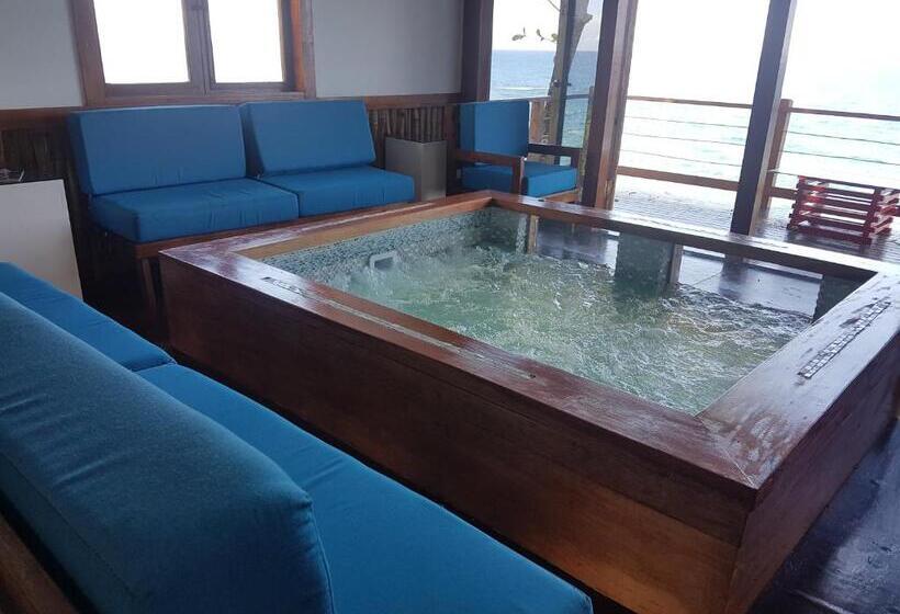 کلبه ییلاقی, The Sea Cliff Hotel Resort & Spa