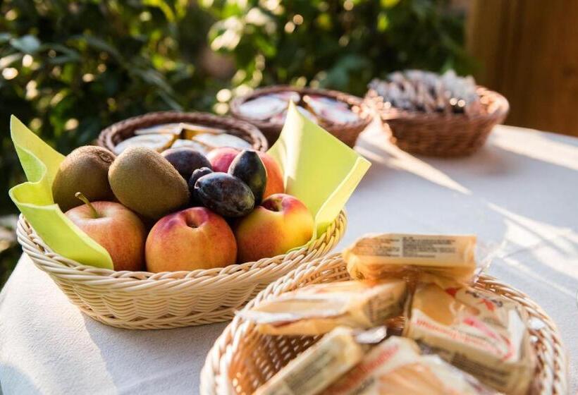 Номер Стандарт с Балконом, B&b La Rubiana