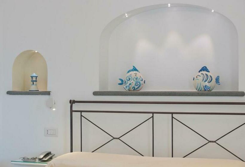 Номер Стандарт Вид на Море, Albadamare Boutique