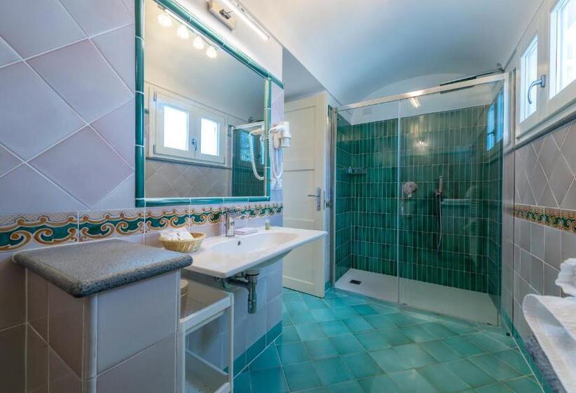 Полулюкс с Балконом, Albadamare Boutique