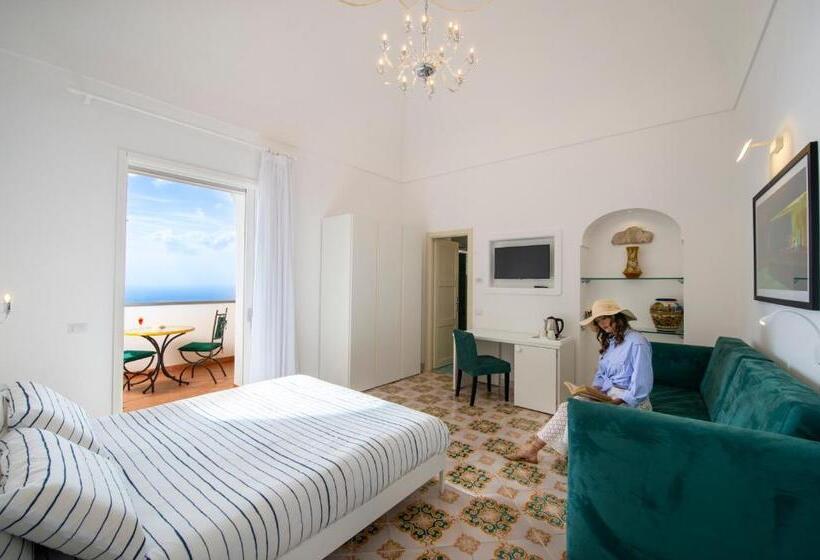 סוויטת ג'וניור עם מרפסת, Albadamare Boutique