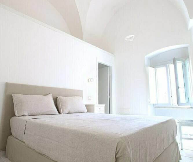 غرفة قياسية, La Loggetta