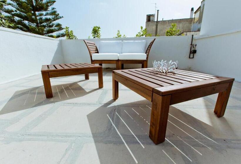 غرفة قياسية مزوَّدة بتراس, La Loggetta