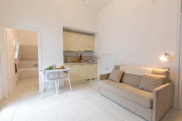 شقة غرفة واحدة, La Loggetta