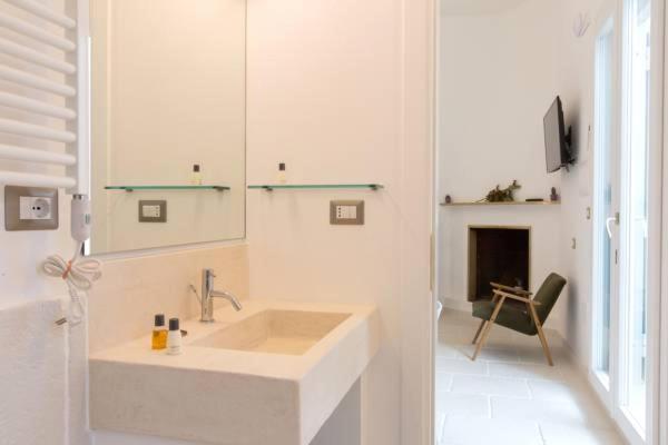 شقة غرفة واحدة, La Loggetta