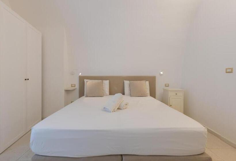 جناح ديلوكس, La Loggetta