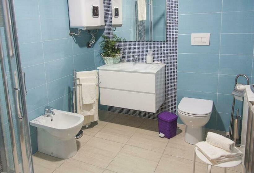 חדר סטנדרט לשלושה עם מרפסת, La Tarantola