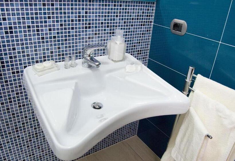 חדר סטנדרט, La Tarantola