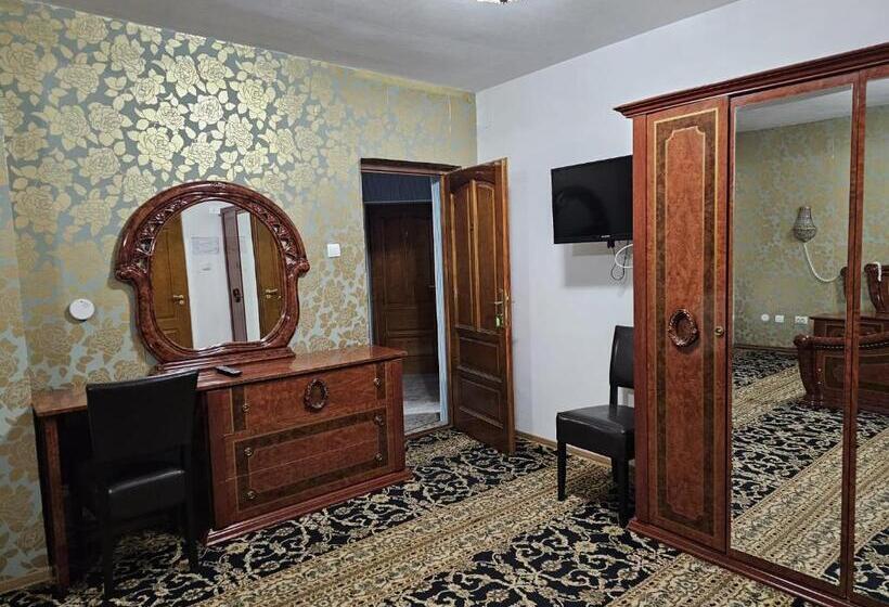 Apartamento 1 Dormitório, Pensiunea Crown Royal