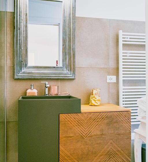 家庭套房, Una Perla Nel Verde