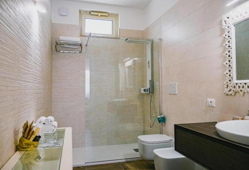 套房带园景, Una Perla Nel Verde