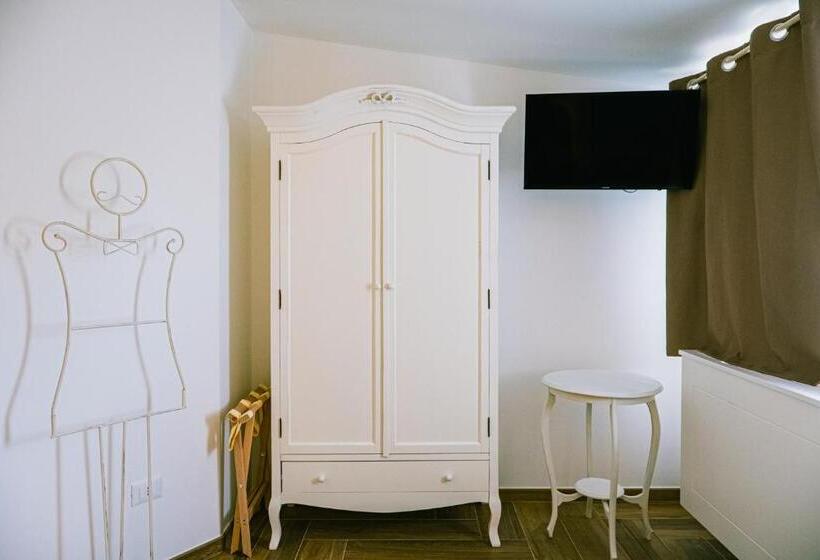 家庭套房, Una Perla Nel Verde