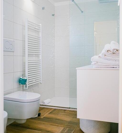 家庭套房, Una Perla Nel Verde