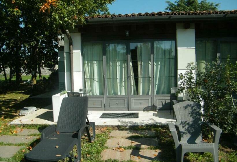 חדר סטנדרט לשלושה עם נוף לגינה, Villa Franca In Franciacorta