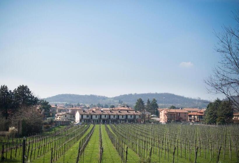 חדר סטנדרט לשלושה עם נוף לגינה, Villa Franca In Franciacorta