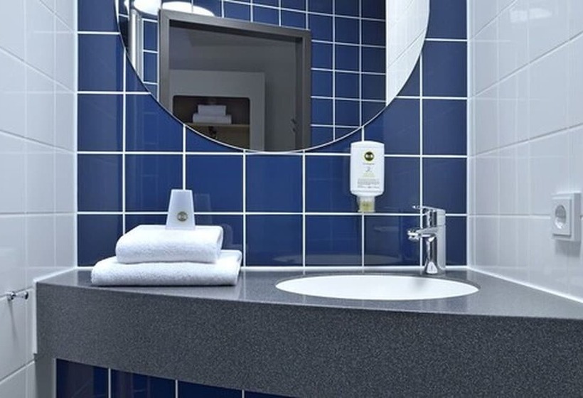 标准三人间, B&B Hotel Hamburg City Ost