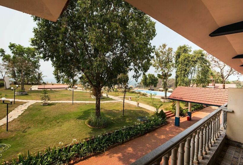 豪华海景房带阳台, Hill Rock