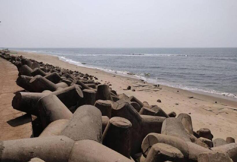 豪华海景房, Hill Rock