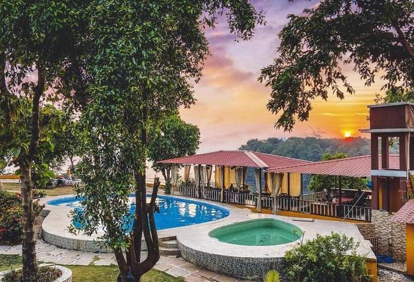 豪华海景房带阳台, Hill Rock